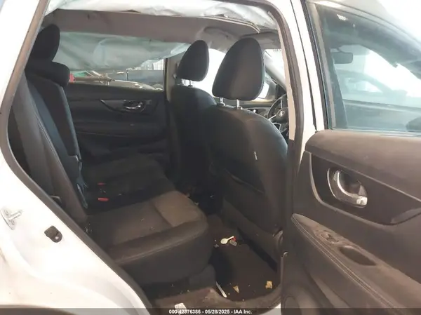 KNMAT2MT3JP589663 2018 NISSAN ROGUE - Image 8