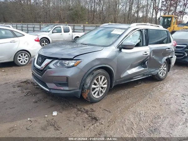 KNMAT2MT3JP598931 2018 NISSAN ROGUE - Image 2