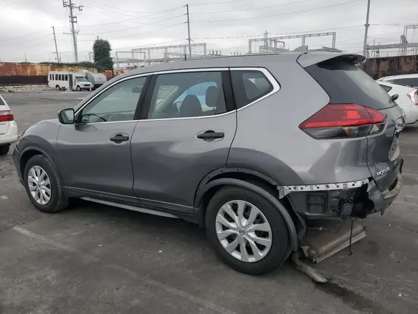 KNMAT2MT3JP599335 2018 NISSAN ROGUE - Image 2