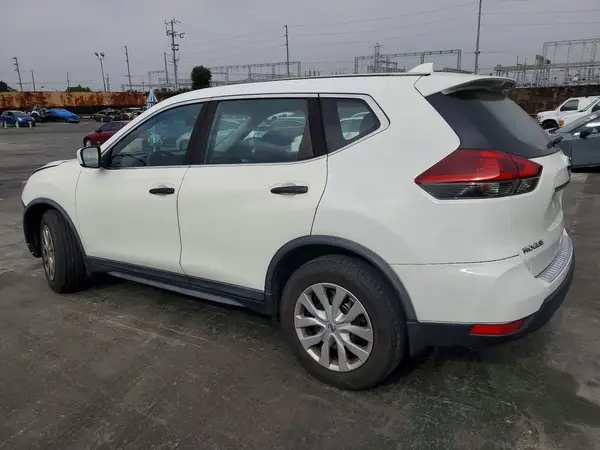 KNMAT2MT3JP601178 2018 NISSAN ROGUE - Image 2