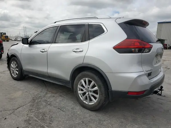KNMAT2MT3JP611659 2018 NISSAN ROGUE - Image 2