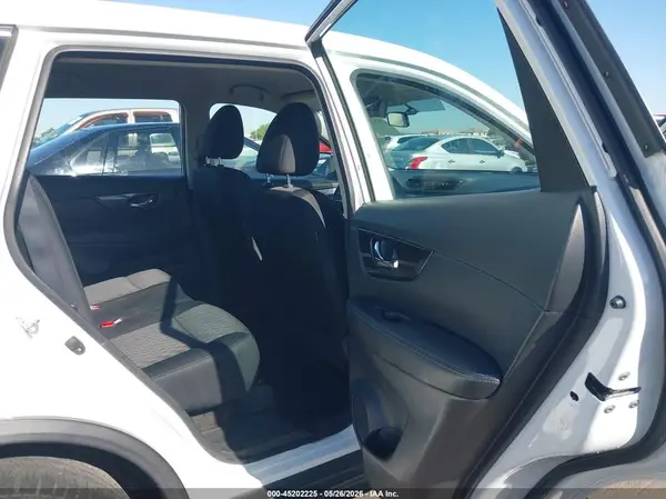 KNMAT2MT3JP618918 2018 NISSAN ROGUE - Image 8