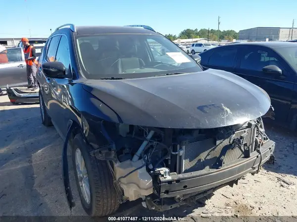 KNMAT2MT3JP619129 2018 NISSAN ROGUE - Image 1