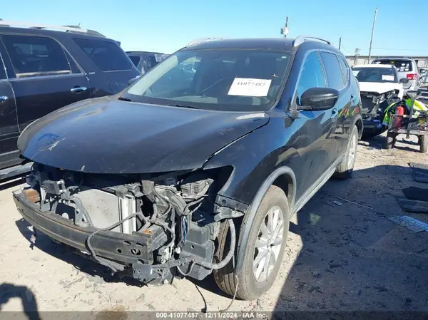 KNMAT2MT3JP619129 2018 NISSAN ROGUE - Image 2