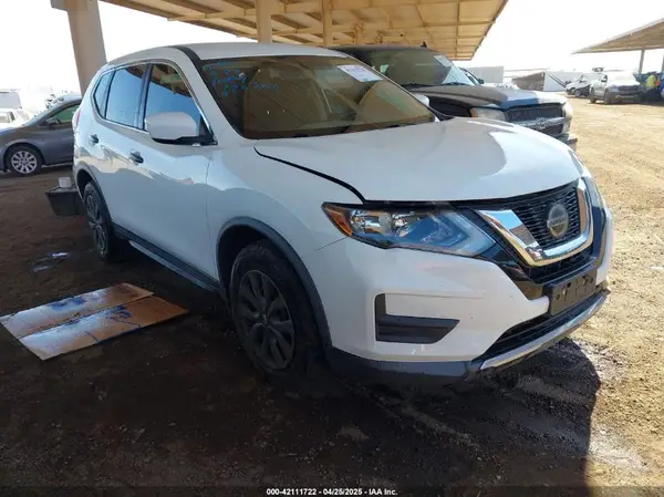 KNMAT2MT3JP620362 2018 NISSAN ROGUE - Image 1