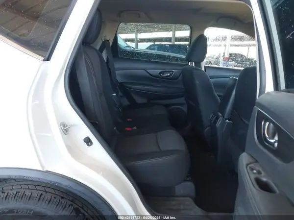 KNMAT2MT3JP620362 2018 NISSAN ROGUE - Image 8