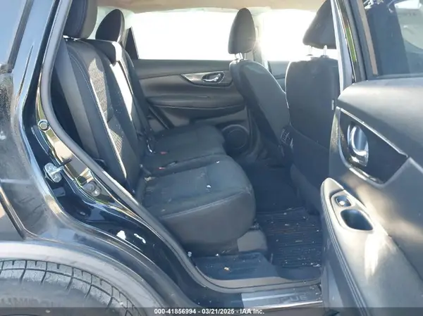 KNMAT2MT3JP621365 2018 NISSAN ROGUE - Image 8