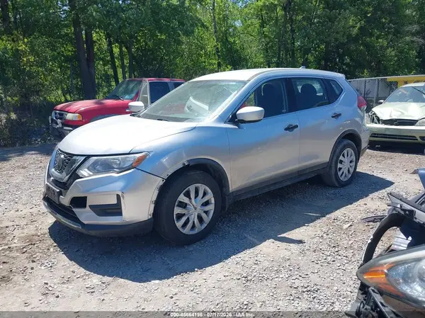 KNMAT2MT3JP621625 2018 NISSAN ROGUE - Image 2