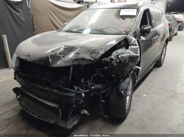 KNMAT2MT3KP505388 2019 NISSAN ROGUE - Image 2