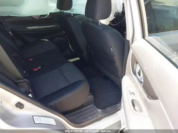 KNMAT2MT3KP525172 2019 NISSAN ROGUE - Image 8