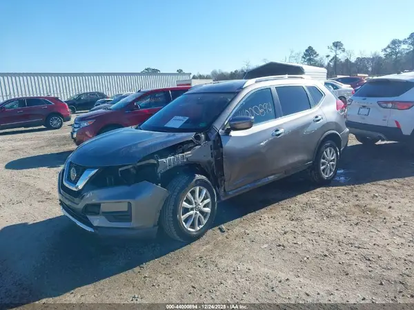 KNMAT2MT3KP559807 2019 NISSAN ROGUE - Image 2