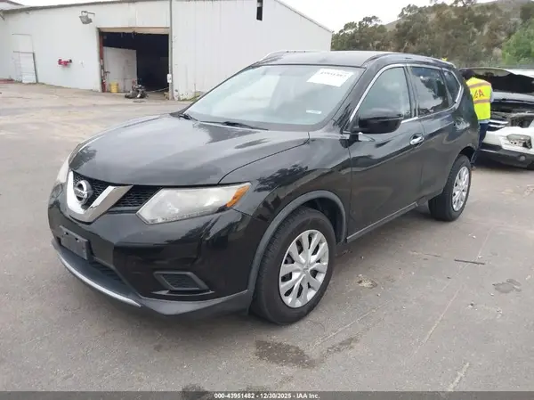 KNMAT2MT4GP596131 2016 NISSAN ROGUE - Image 2