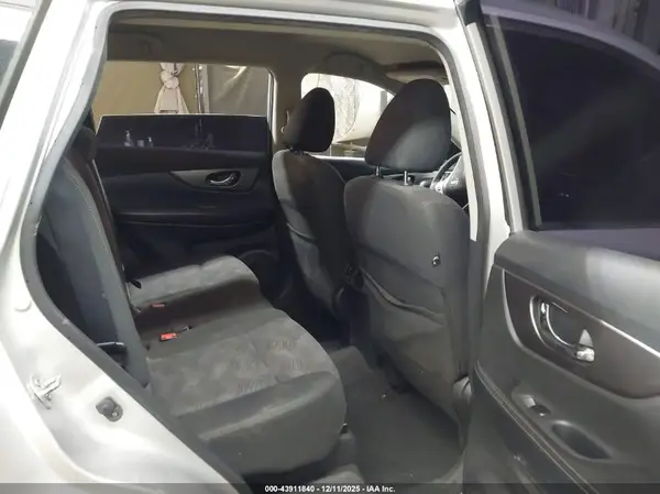 KNMAT2MT4GP628561 2016 NISSAN ROGUE - Image 8