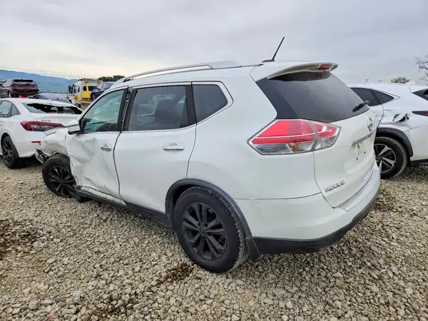 KNMAT2MT4GP647935 2016 NISSAN ROGUE - Image 2