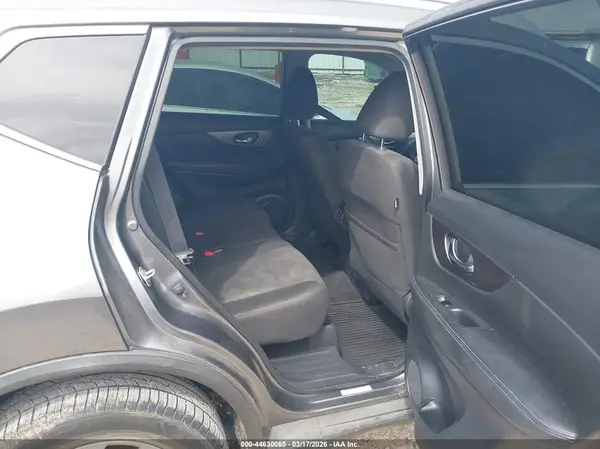 KNMAT2MT4GP651242 2016 NISSAN ROGUE - Image 8