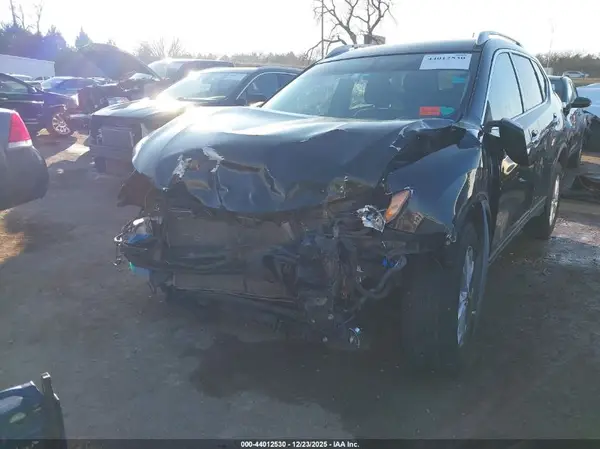 KNMAT2MT4GP652424 2016 NISSAN ROGUE - Image 2
