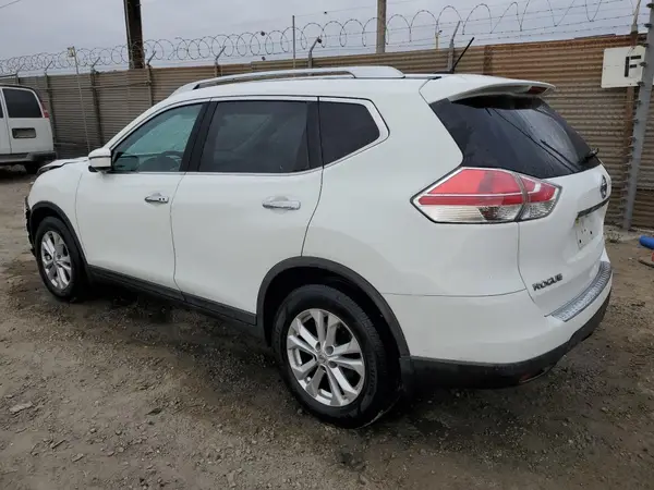 KNMAT2MT4GP679834 2016 NISSAN ROGUE - Image 2