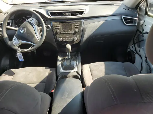 KNMAT2MT4GP682605 2016 NISSAN ROGUE - Image 8