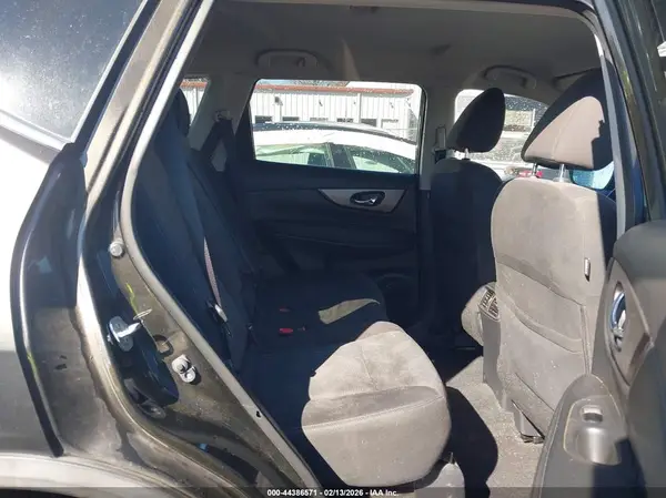 KNMAT2MT4GP688100 2016 NISSAN ROGUE - Image 8