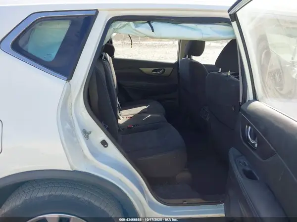KNMAT2MT4GP703873 2016 NISSAN ROGUE - Image 8