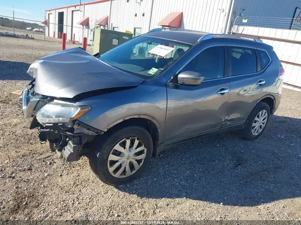 KNMAT2MT4GP722097 2016 NISSAN ROGUE - Image 2