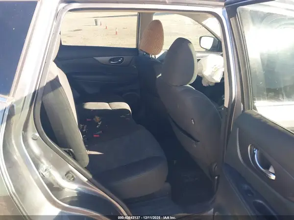 KNMAT2MT4GP722097 2016 NISSAN ROGUE - Image 8