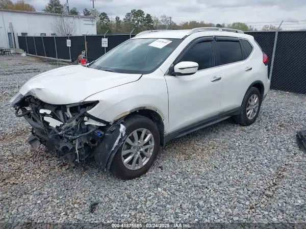 KNMAT2MT4HP502251 2017 NISSAN ROGUE - Image 2
