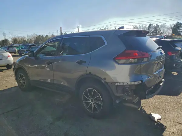 KNMAT2MT4HP504811 2017 NISSAN ROGUE - Image 2