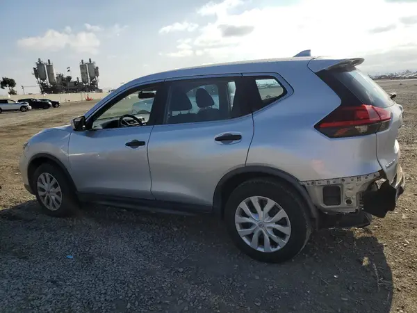 KNMAT2MT4HP510804 2017 NISSAN ROGUE - Image 2
