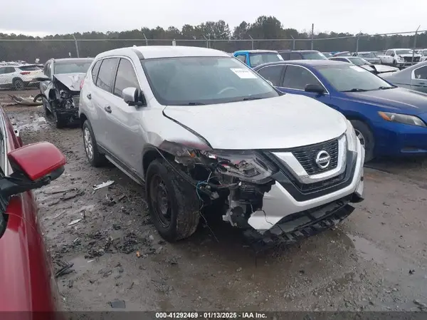 KNMAT2MT4HP515632 2017 NISSAN ROGUE - Image 1