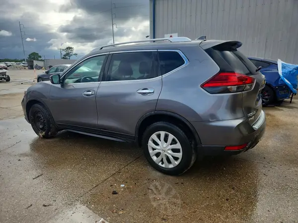 KNMAT2MT4HP518983 2017 NISSAN ROGUE - Image 2