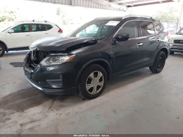KNMAT2MT4HP526985 2017 NISSAN ROGUE - Image 2