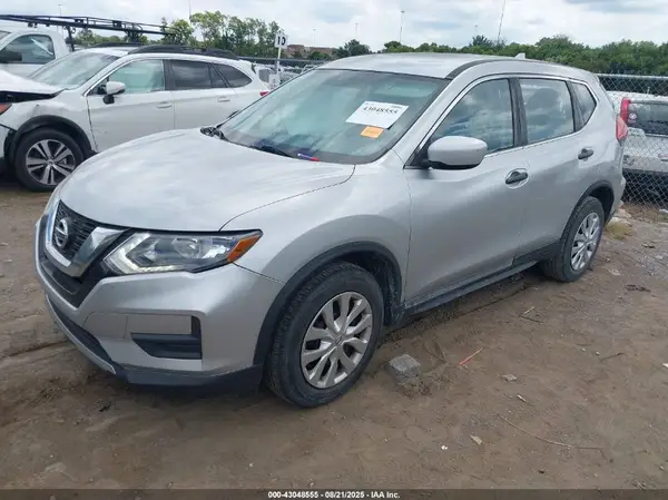 KNMAT2MT4HP527649 2017 NISSAN ROGUE - Image 2