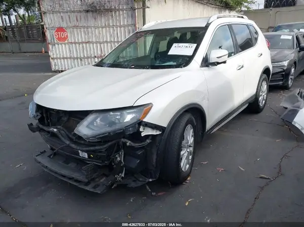KNMAT2MT4HP531832 2017 NISSAN ROGUE - Image 2