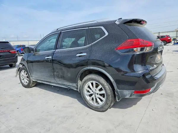 KNMAT2MT4HP535993 2017 NISSAN ROGUE - Image 2