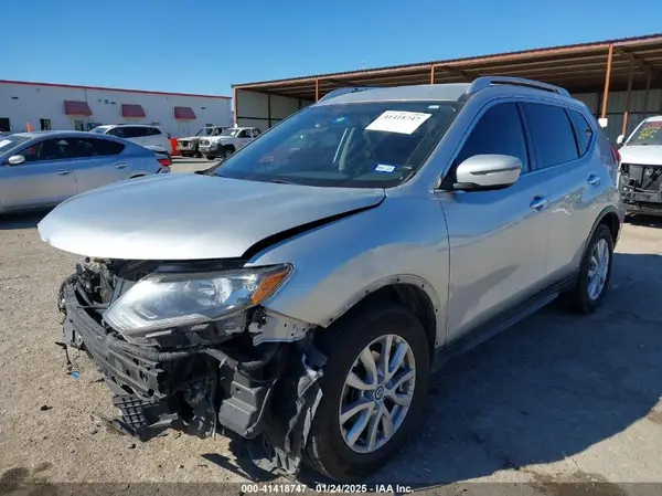KNMAT2MT4HP538375 2017 NISSAN ROGUE - Image 2