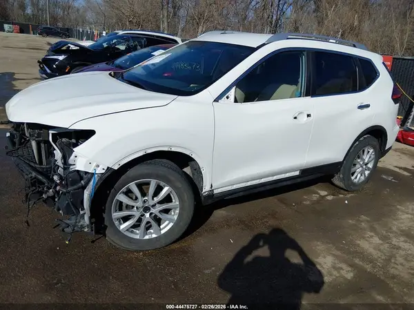 KNMAT2MT4HP543737 2017 NISSAN ROGUE - Image 2