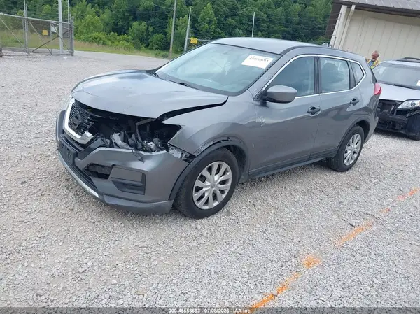 KNMAT2MT4HP545021 2017 NISSAN ROGUE - Image 2