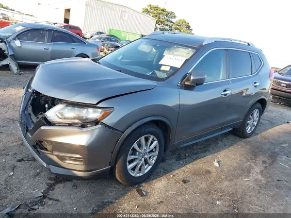 KNMAT2MT4HP545519 2017 NISSAN ROGUE - Image 2