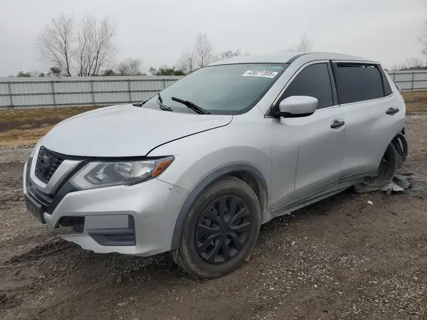 KNMAT2MT4HP549490 2017 NISSAN ROGUE - Image 1