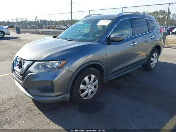 KNMAT2MT4HP563860 2017 NISSAN ROGUE - Image 2