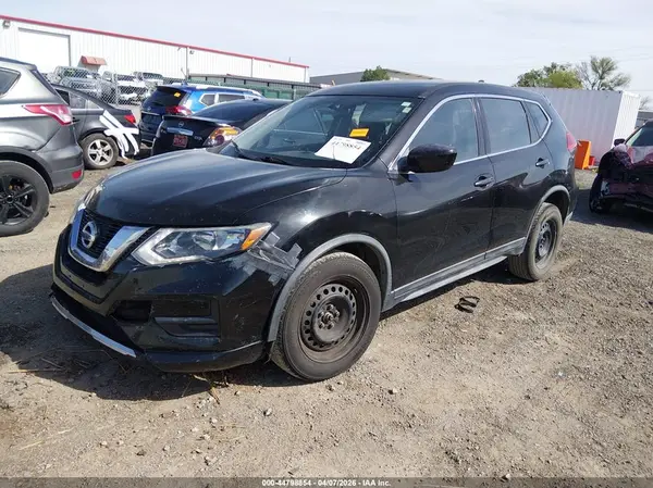 KNMAT2MT4HP564975 2017 NISSAN ROGUE - Image 2