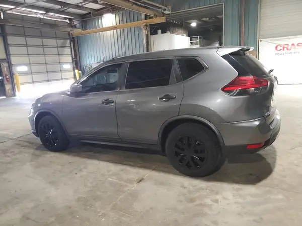 KNMAT2MT4HP567567 2017 NISSAN ROGUE - Image 2