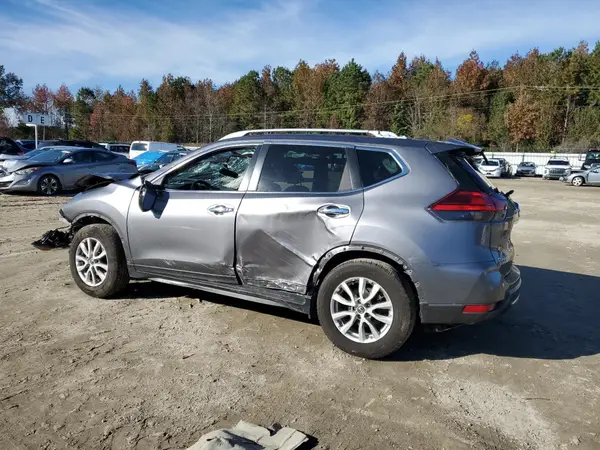 KNMAT2MT4HP568055 2017 NISSAN ROGUE - Image 2