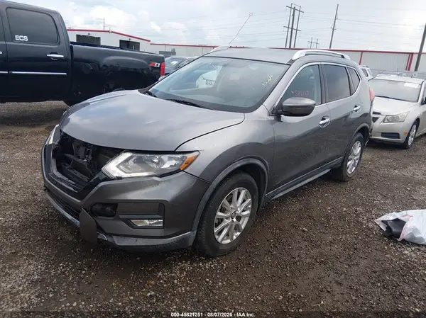 KNMAT2MT4HP572932 2017 NISSAN ROGUE - Image 2