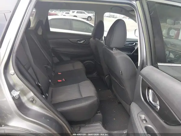 KNMAT2MT4HP572932 2017 NISSAN ROGUE - Image 8