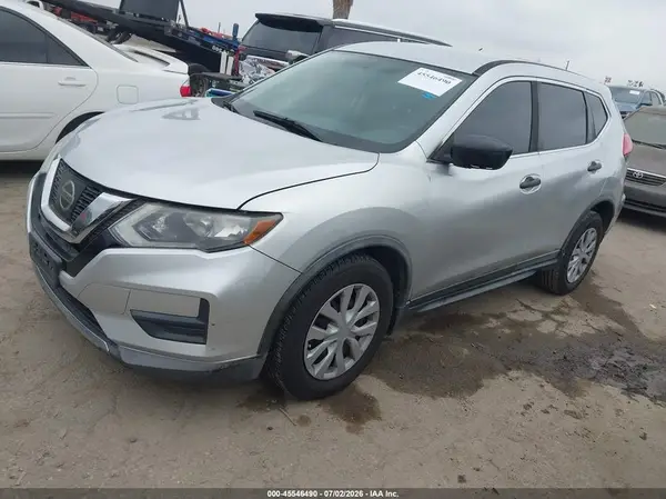 KNMAT2MT4HP576298 2017 NISSAN ROGUE - Image 2