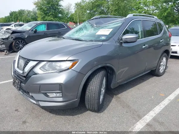 KNMAT2MT4HP589164 2017 NISSAN ROGUE - Image 2