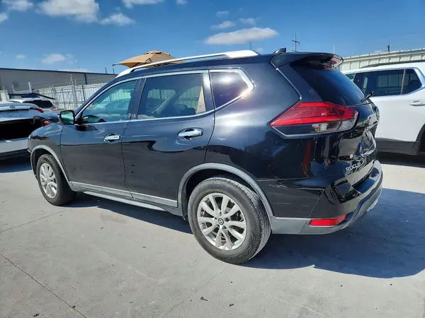 KNMAT2MT4HP589780 2017 NISSAN ROGUE - Image 2