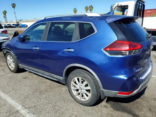 KNMAT2MT4HP603743 2017 NISSAN ROGUE - Image 2